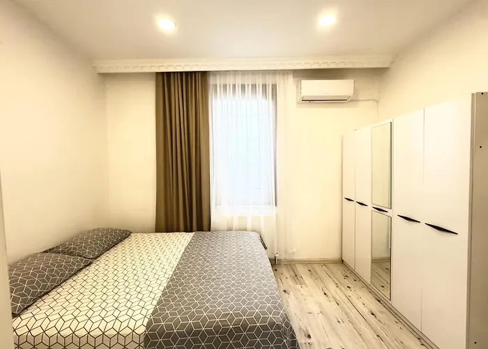 Of Near To So Many Historic Place *