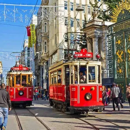 Of Near To So Many Historic Place *